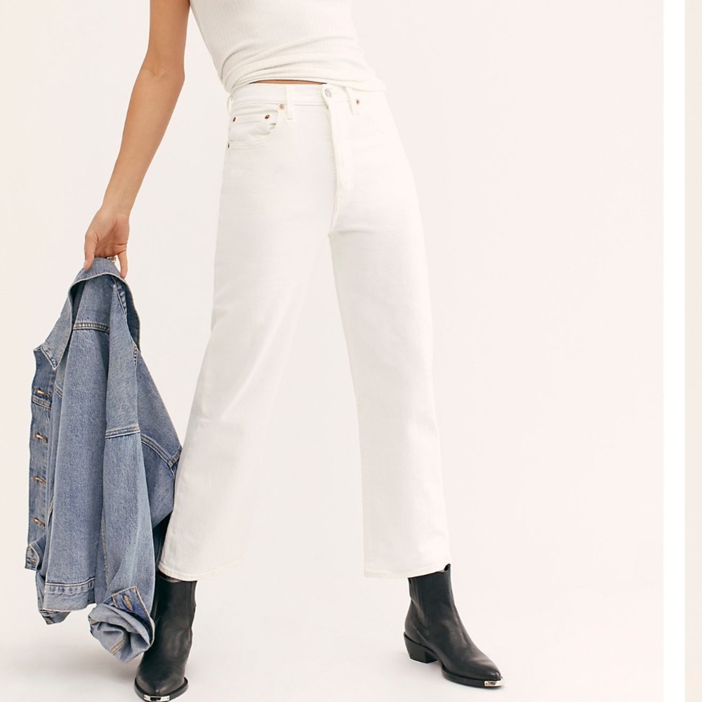 Levi’s ribcage jeans
